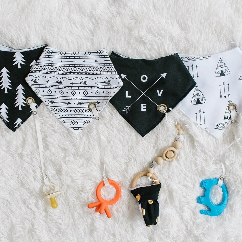 Love Native - Dribble Bibs w/ Binky Clips 4pk